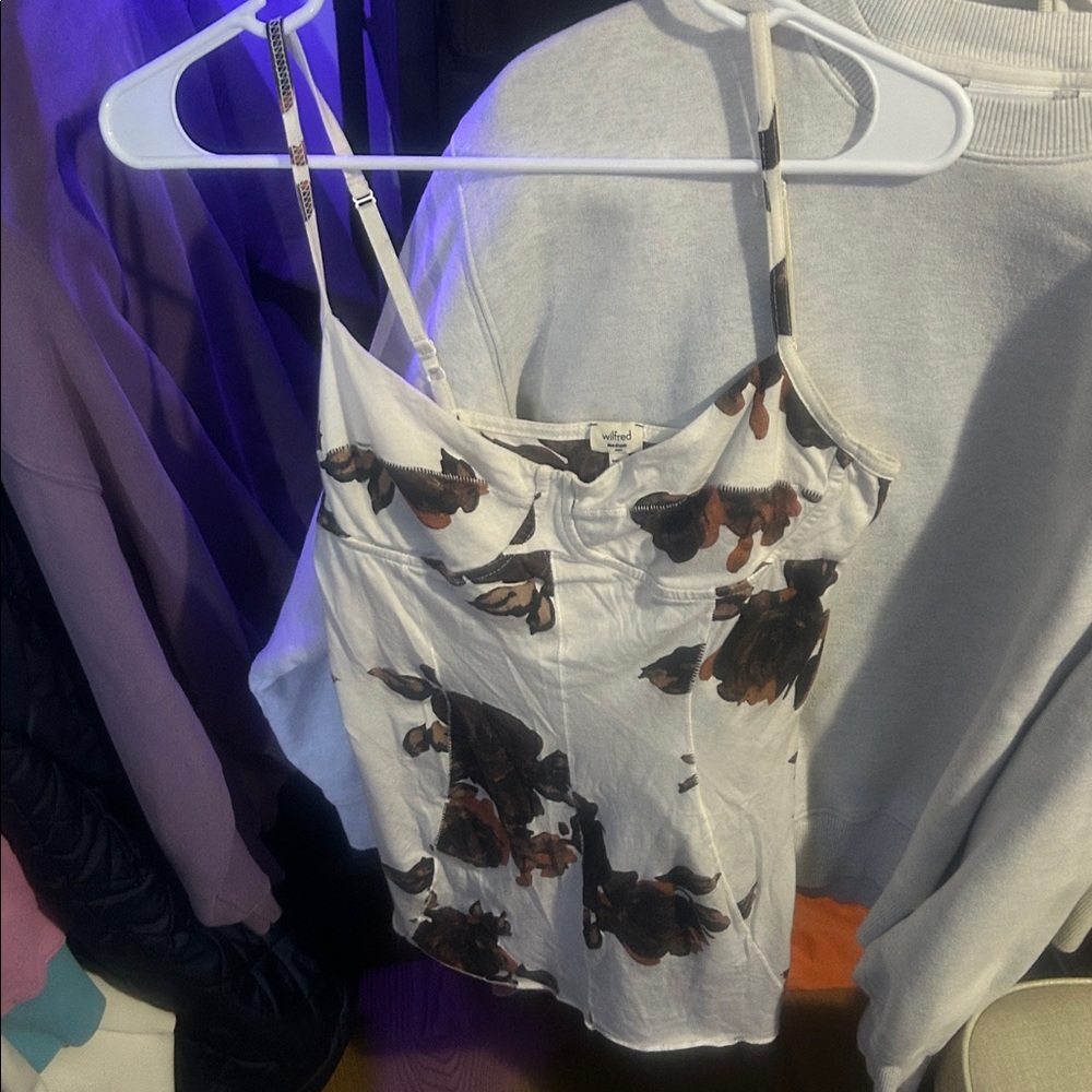 Wilfred Medium Top